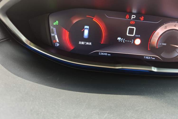 Used Peugeot 5008 2017 380THP 7-Seater Luxury GT Edition Odometer Close Up
