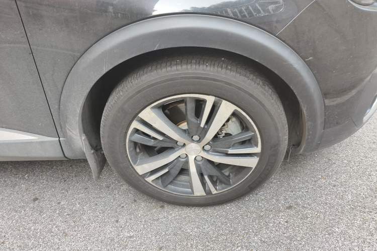 Used Peugeot 5008 2017 350THP 7-Seater Elite Edition Right Front Wheel Hub