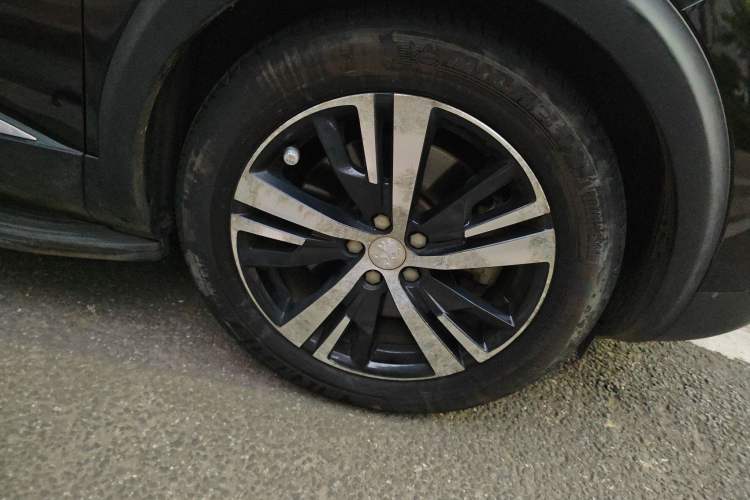 Used Peugeot 5008 2017 350THP 7-Seater Elite Edition Right Front Wheel Hub