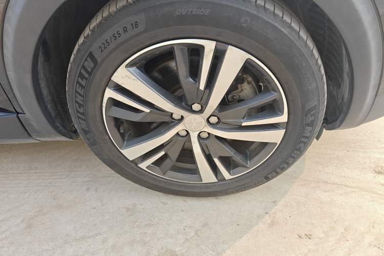 Used Peugeot 5008 2017 380THP 7-Seater Elite Edition Right Front Wheel Hub