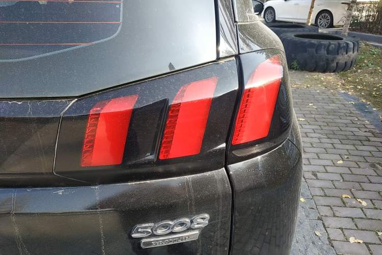 Used Peugeot 5008 2017 380THP 7-Seater Luxury Edition Right Rear Taillight