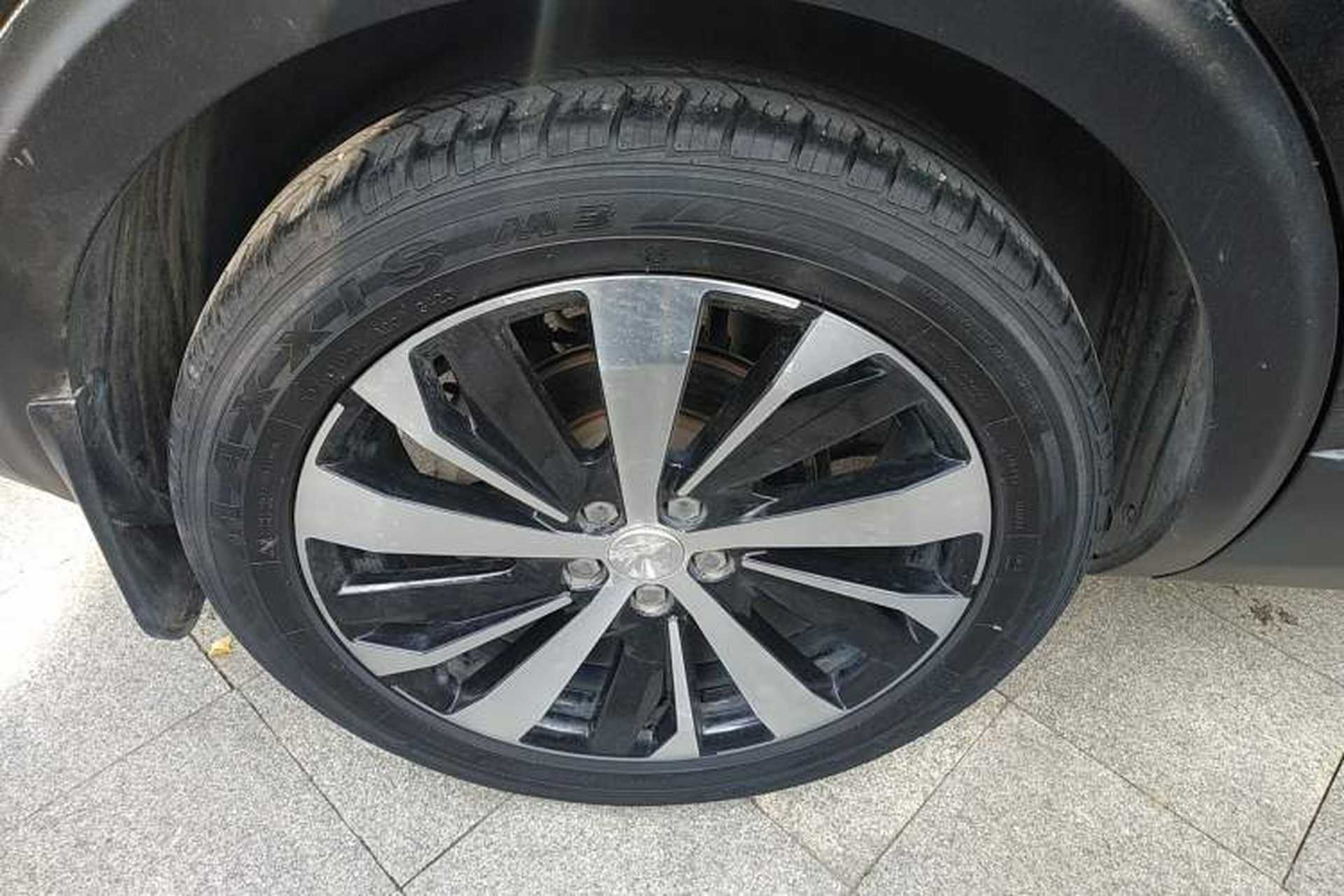 Used Peugeot 5008 2017 380THP 7-Seater Luxury Edition Right Rear Wheel Hub