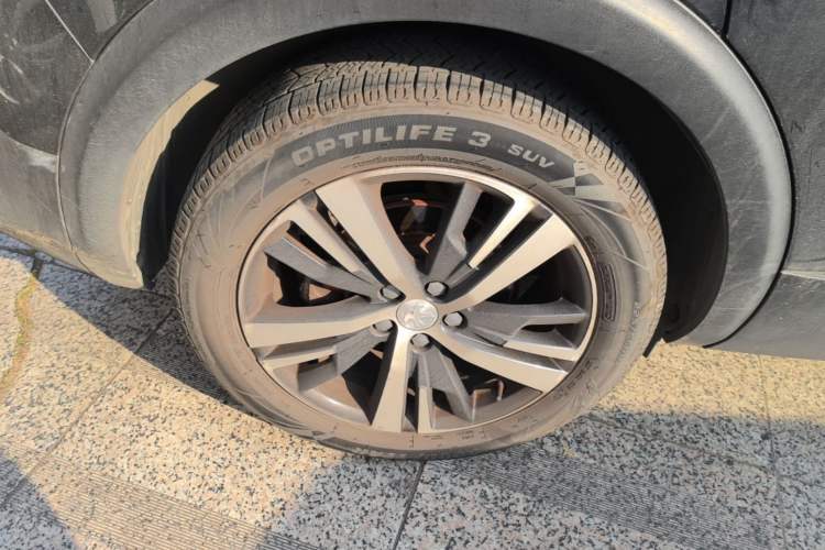Used Peugeot 5008 2017 350THP 7-Seater Elite Edition Right Rear Wheel Hub