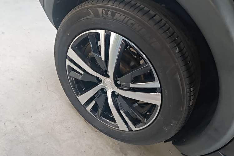 Used Peugeot 5008 2017 380THP 7-Seater Elite Edition Right Rear Wheel Hub