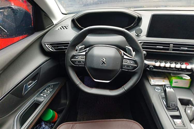 Used Peugeot 5008 2017 380THP 5-Seater Elite Edition Steering Wheel