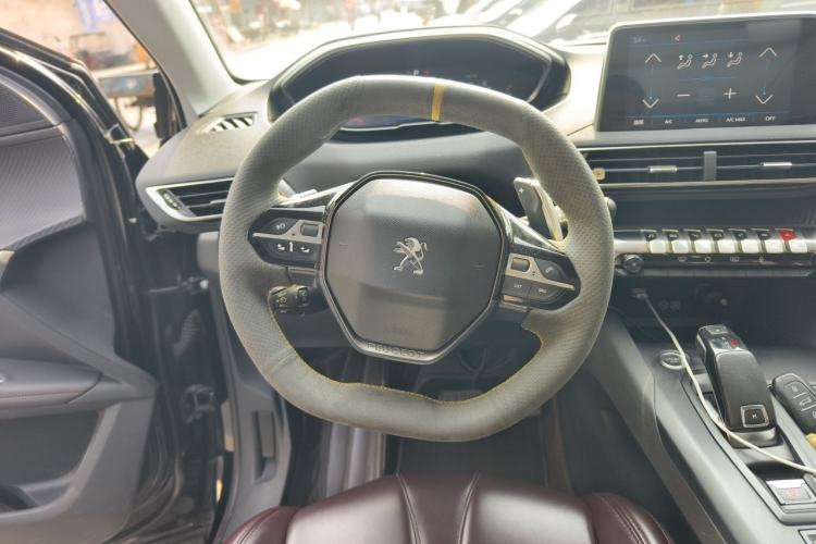 Used Peugeot 5008 2017 380THP 7-Seater Elite Edition Steering Wheel