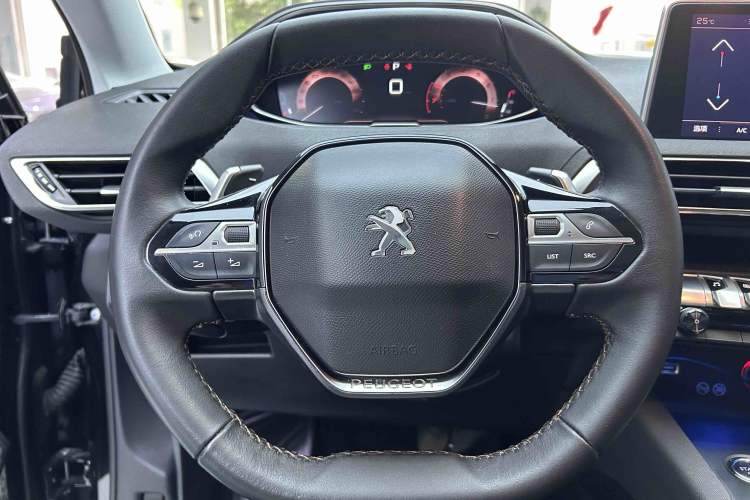 Used Peugeot 5008 2017 350THP 7-Seater Elite Edition Steering Wheel