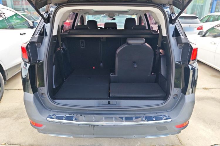 Used Peugeot 5008 2017 380THP 7-Seater Elite Edition Trunk