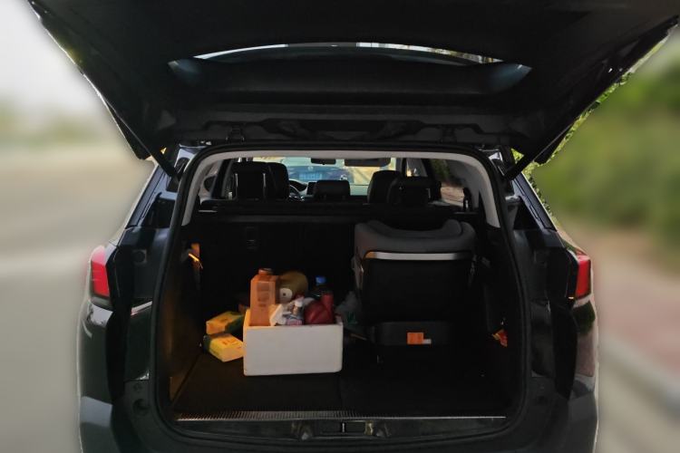 Used Peugeot 5008 2017 350THP 7-Seater Elite Edition Trunk