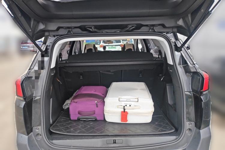 Used Peugeot 5008 2017 380THP 7-Seater Elite Edition Trunk