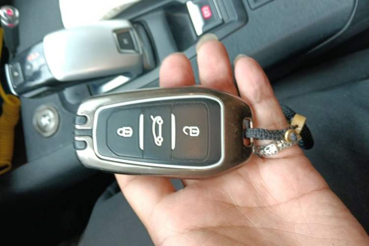 Used Peugeot 5008 2017 350THP 7-Seater Elite Edition Vehicle Key