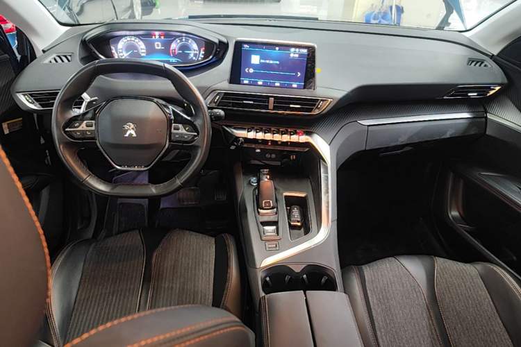 Used Peugeot 5008 2017 380THP 5-Seater Elite Edition Audio And AC Panel