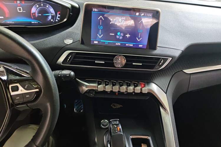 Used Peugeot 5008 2017 350THP 7-Seater Elite Edition Audio And AC Panel