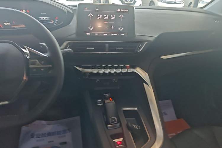 Used Peugeot 5008 2017 350THP 5-Seat Elite Edition Audio And AC Panel