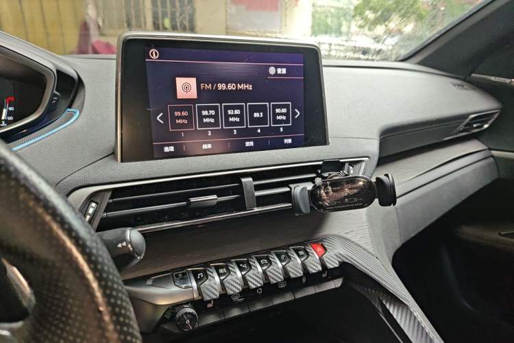Used Peugeot 5008 2017 380THP 7-Seater Luxury GT Edition Audio And AC Panel
