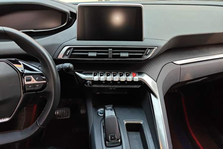 Used Peugeot 5008 2017 380THP 7-Seater Elite Edition Audio And AC Panel
