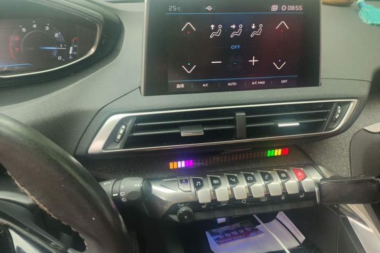 Used Peugeot 5008 2017 380THP 7-Seater Luxury Edition Audio And AC Panel