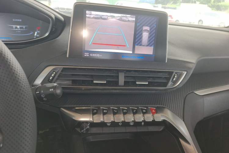 Used Peugeot 5008 2017 350THP 5-Seat Elite Edition Audio And AC Panel