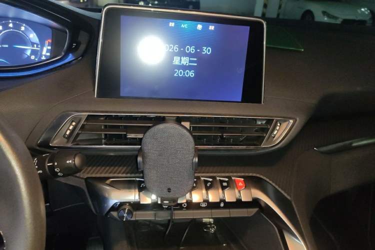 Used Peugeot 5008 2017 380THP 7-Seater Elite Edition Audio And AC Panel