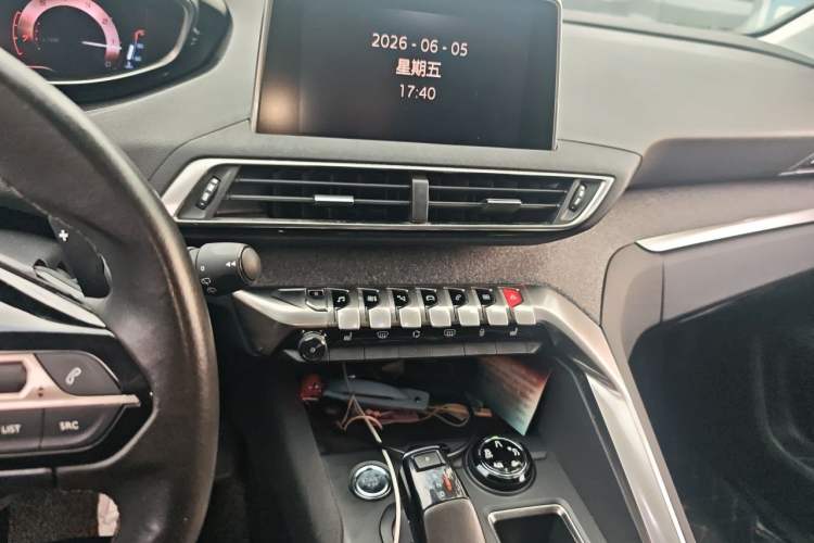 Used Peugeot 5008 2017 380THP 7-Seater Luxury Edition Audio And AC Panel