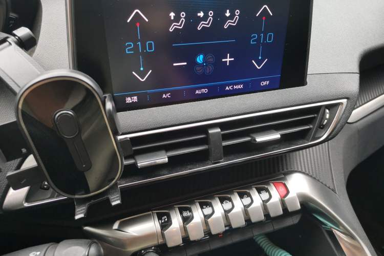 Used Peugeot 5008 2017 350THP 7-Seater Elite Edition Audio And AC Panel