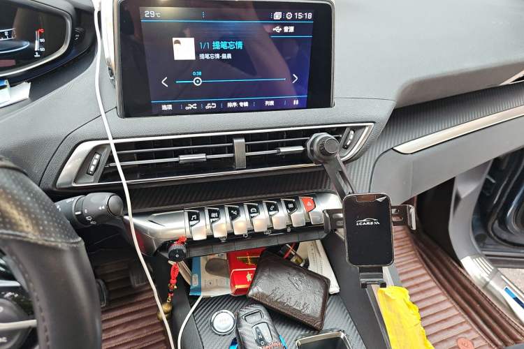 Used Peugeot 5008 2017 350THP 7-Seater Elite Edition Audio And AC Panel