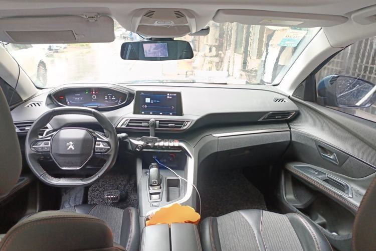 Used Peugeot 5008 2017 350THP 7-Seater Elite Edition Center Console