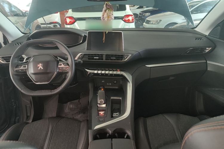 Used Peugeot 5008 2017 380THP 7-Seater Boundary-Free Edition Center Console