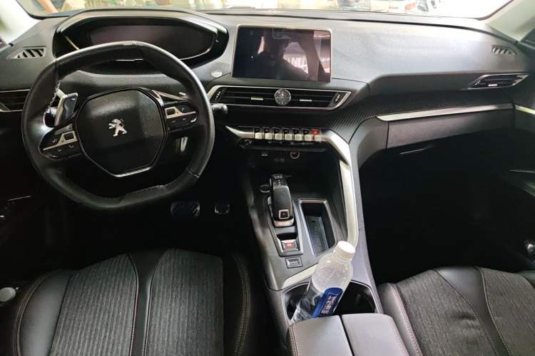 Used Peugeot 5008 2017 350THP 7-Seater Elite Edition Center Console