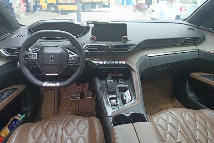Used Peugeot 5008 2017 380THP 7-Seater Luxury GT Edition Center Console