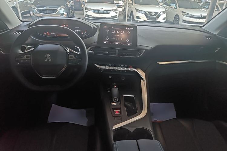 Used Peugeot 5008 2017 350THP 5-Seat Elite Edition Center Console