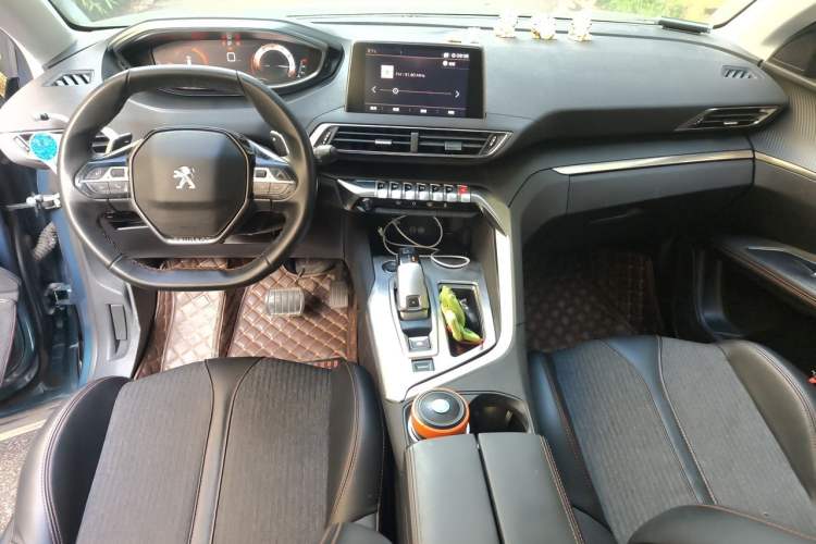 Used Peugeot 5008 2017 380THP 5-Seater Elite Edition Center Console