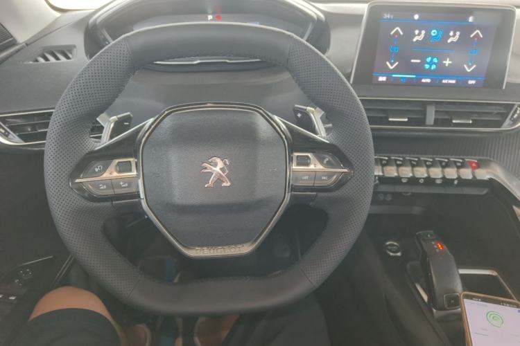 Used Peugeot 5008 2017 350THP 5-Seat Elite Edition Center Console