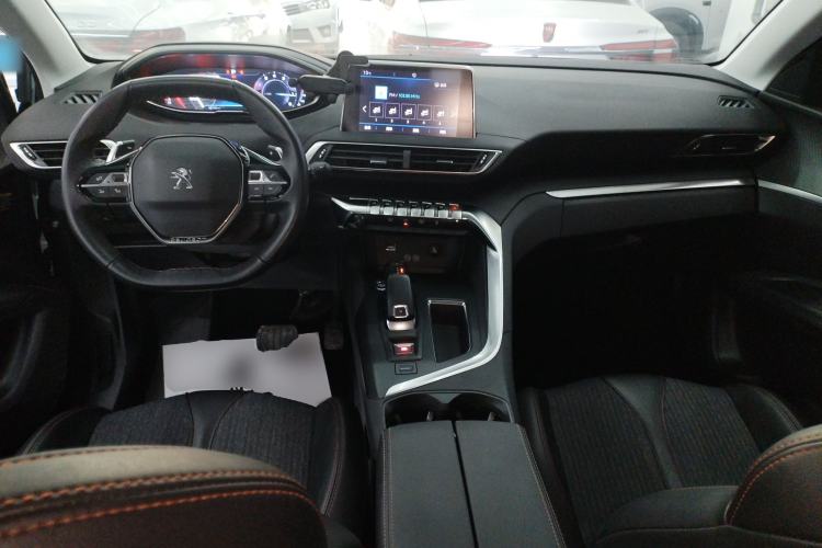 Used Peugeot 5008 2017 380THP 7-Seater Elite Edition Center Console