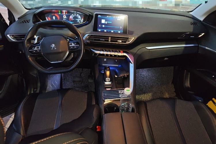 Used Peugeot 5008 2017 380THP 7-Seater Elite Edition Center Console