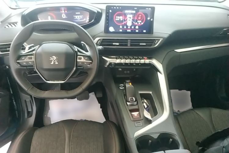 Used Peugeot 5008 2017 380THP 7-Seater Elite Edition Center Console