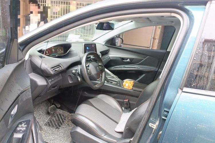 Used Peugeot 5008 2017 350THP 7-Seater Elite Edition Driver Seat