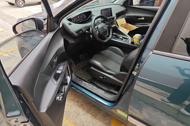 Used Peugeot 5008 2017 380THP 7-Seater Elite Edition Driver Seat
