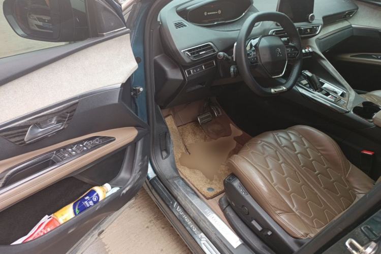 Used Peugeot 5008 2017 380THP 7-Seater Luxury GT Edition Driver Seat