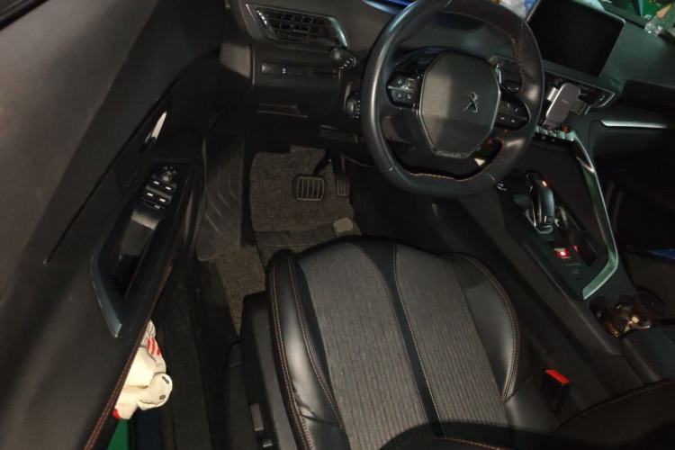 Used Peugeot 5008 2017 380THP 7-Seater Elite Edition Driver Seat
