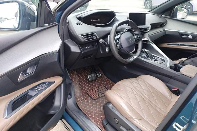Used Peugeot 5008 2017 380THP 7-Seater Luxury GT Edition Driver Seat
