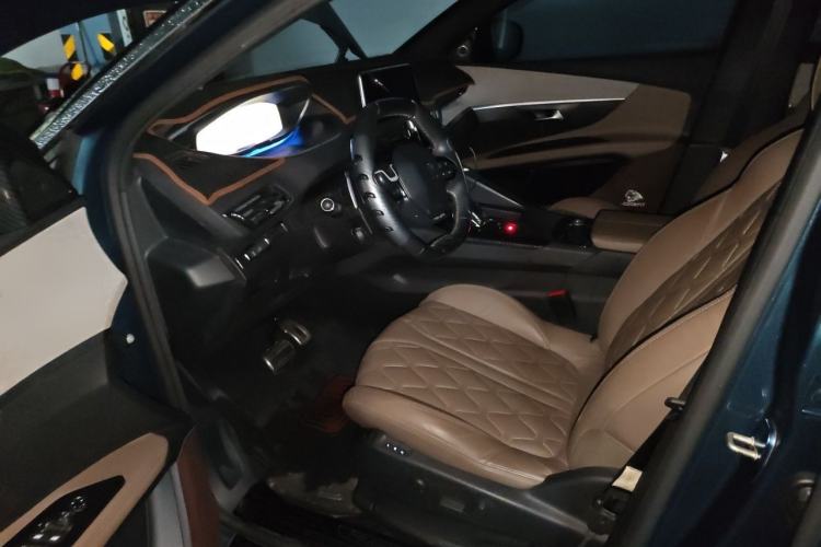 Used Peugeot 5008 2017 380THP 7-Seater Luxury GT Edition Driver Seat
