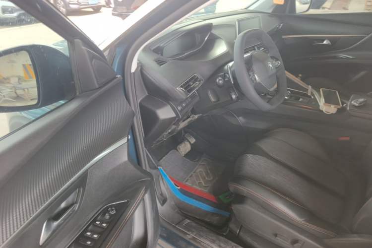 Used Peugeot 5008 2017 350THP 5-Seat Elite Edition Driver Seat