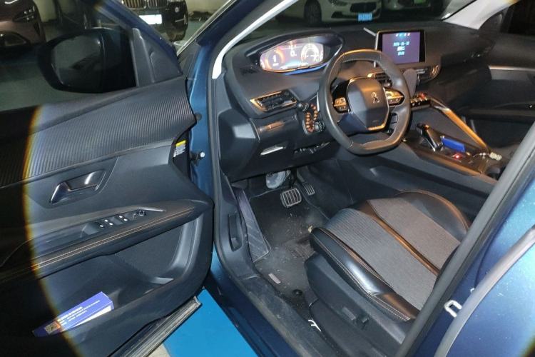 Used Peugeot 5008 2017 380THP 7-Seater Elite Edition Driver Seat