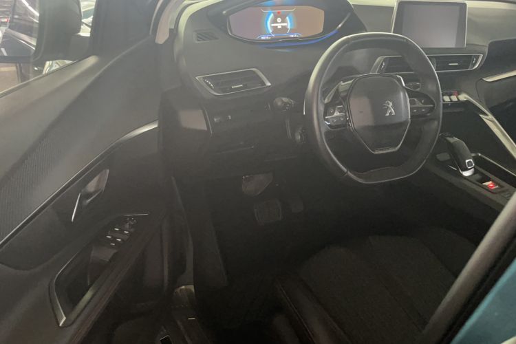 Used Peugeot 5008 2017 350THP 7-Seater Elite Edition Driver Seat