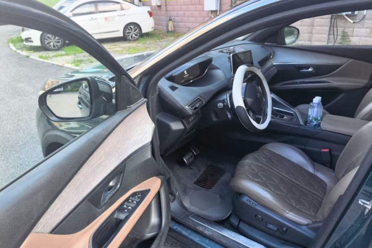 Used Peugeot 5008 2017 380THP 7-Seater Luxury GT Edition Driver Seat