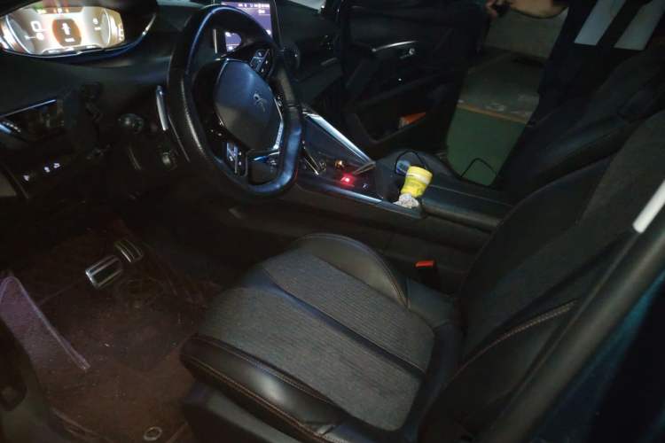 Used Peugeot 5008 2017 380THP 7-Seater Elite Edition Driver Seat