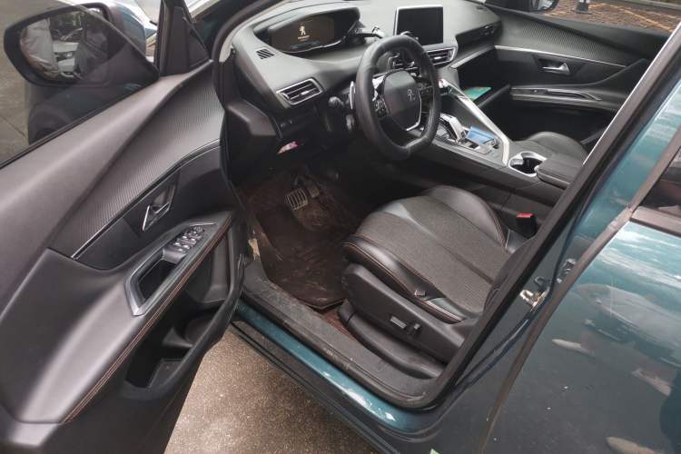 Used Peugeot 5008 2017 350THP 7-Seater Elite Edition Driver Seat
