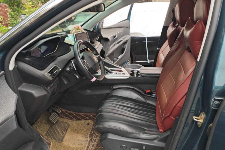 Used Peugeot 5008 2017 380THP 7-Seater Luxury Edition Driver Seat