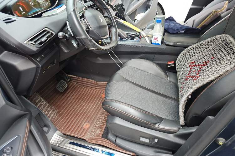 Used Peugeot 5008 2017 350THP 7-Seater Elite Edition Driver Seat